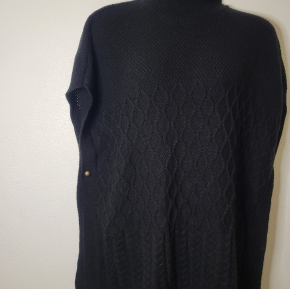Lane bryant plus size black turtleneck poncho - Picture 2 of 8